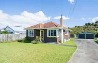 63 Valley Road, Hikurangi