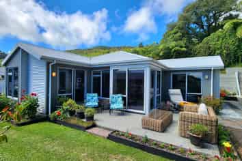 4 L A Place, Greymouth