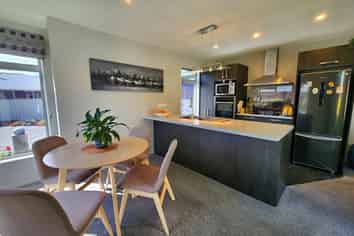 4 L A Place, Greymouth