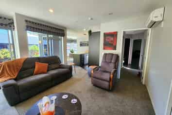 4 L A Place, Greymouth