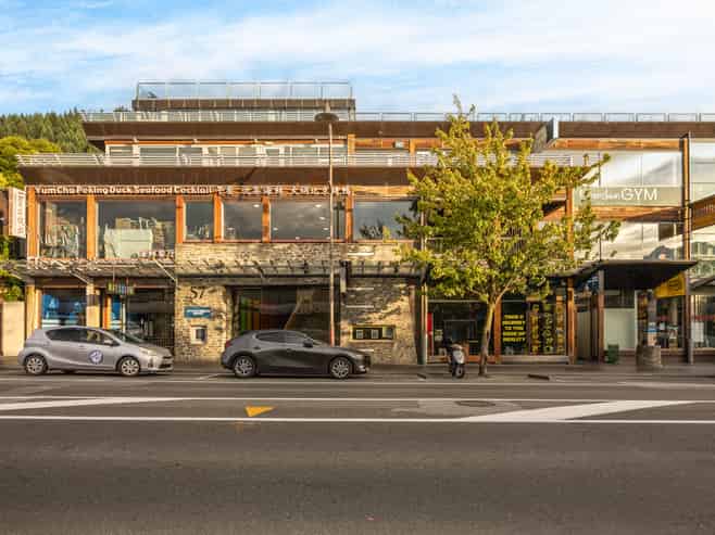 Unrivalled Scale. Iconic Queenstown Views.