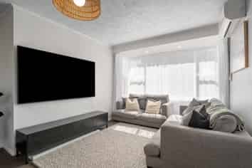 35 Kapiti Crescent, Titahi Bay