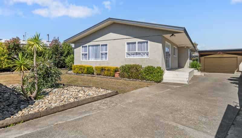 57 Leicester Street, STOKE