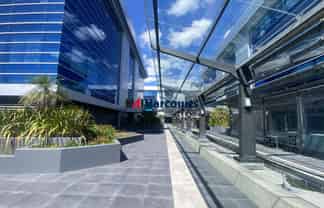 Premium Quality First Floor Office 583 sqm 