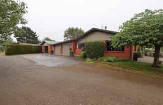 384 Flora Road East, Makarewa