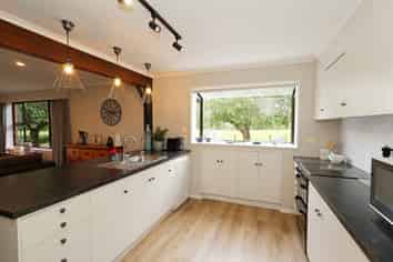 384 Flora Road East, Makarewa