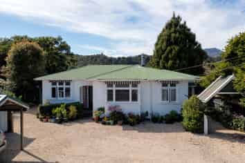188 Commercial Street, Takaka