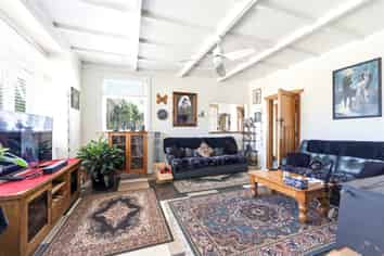 188 Commercial Street, Takaka