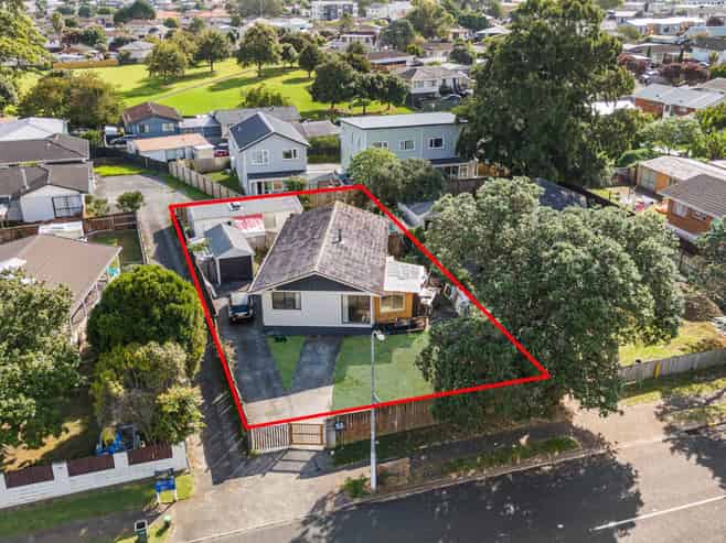 35 John Walker Drive, Manurewa
