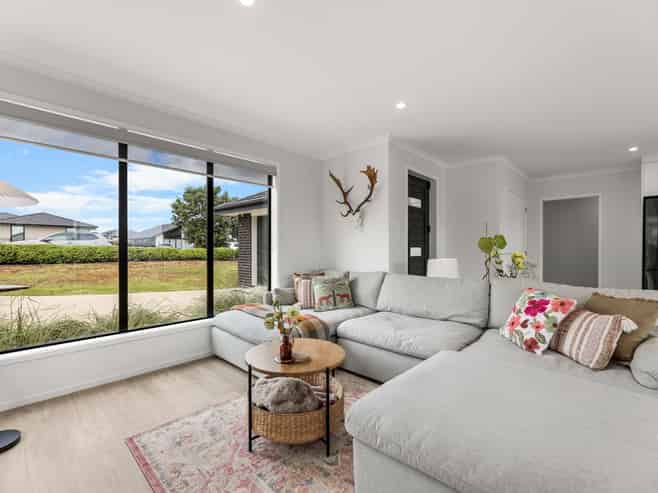 23 Opouatu Avenue, Glenbrook