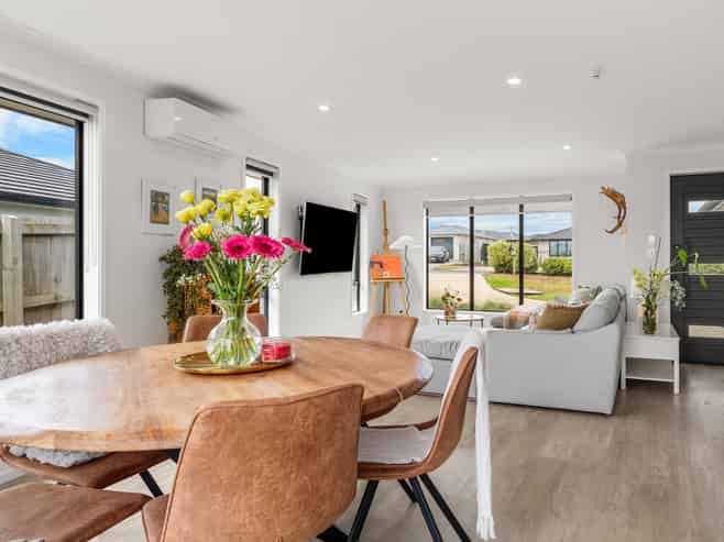 23 Opouatu Avenue, Glenbrook