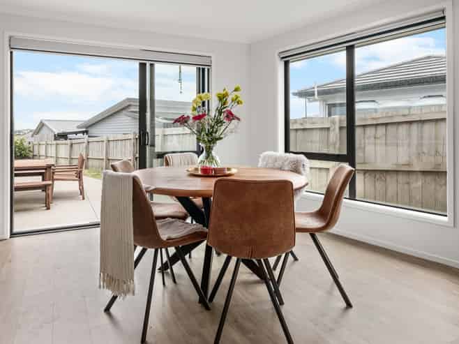 23 Opouatu Avenue, Glenbrook