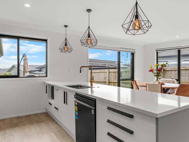 23 Opouatu Avenue, Glenbrook