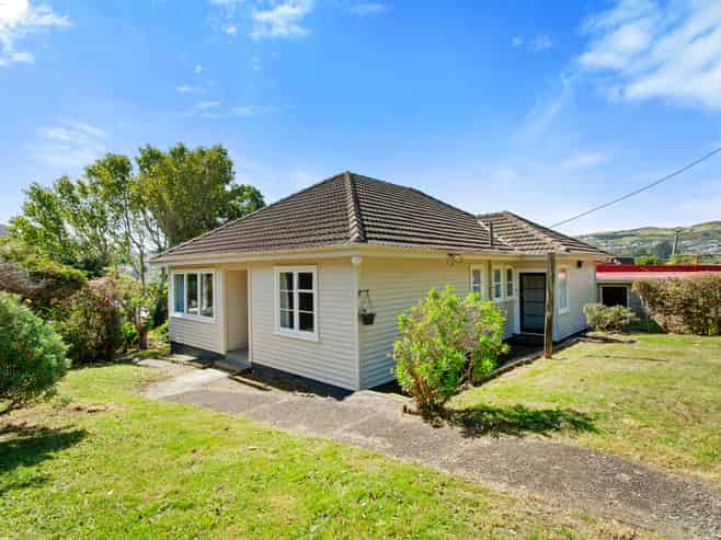 36 The Drive, Tawa