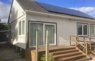 6 Kitchener Place, Opawa