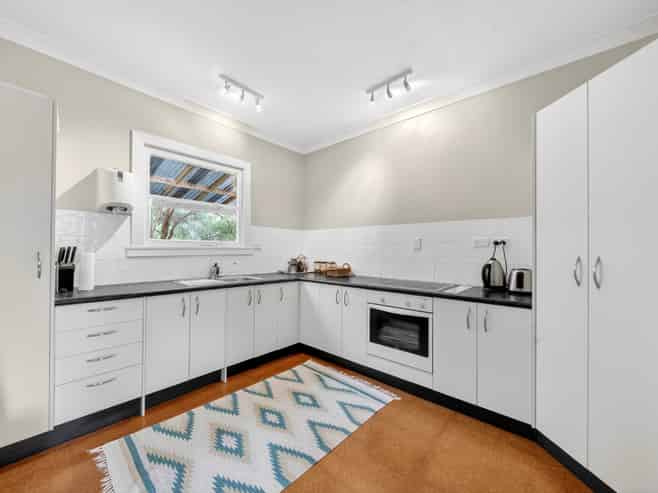 1001 Kahutara Road, Kahutara