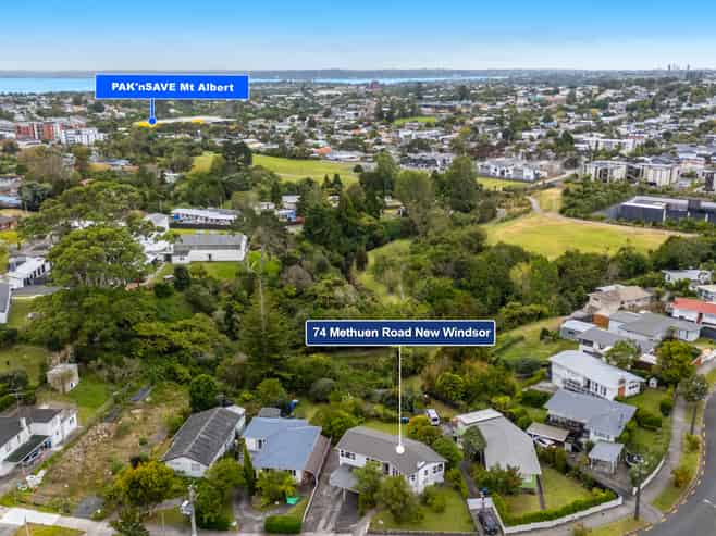 74 Methuen Road, New Windsor