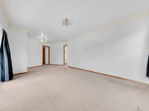 74 & 74A Methuen Road, New Windsor