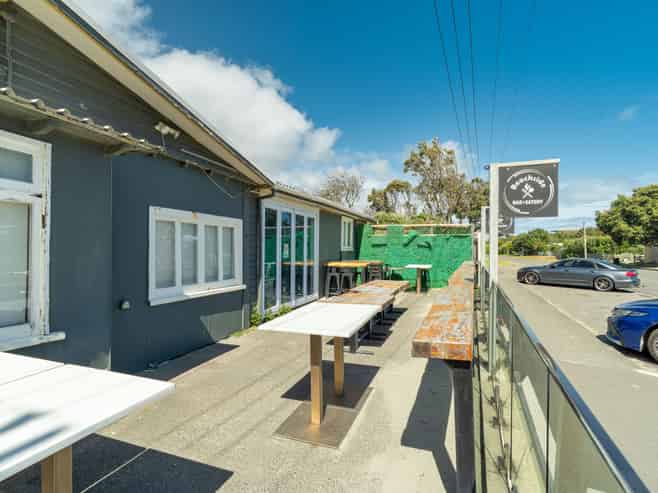 Rare coastal commercial - Auction 