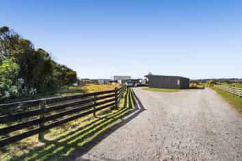 354 Paraite Road, Paraite