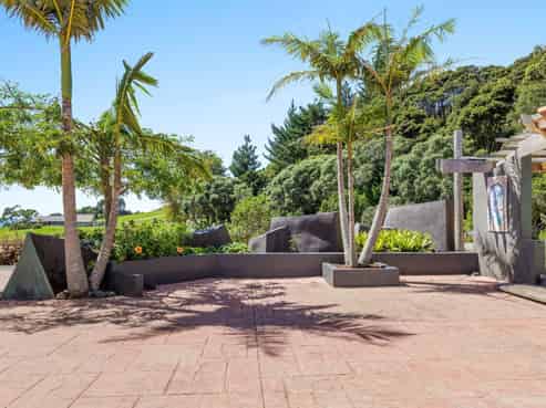 90 Cedar Terrace, Stanmore Bay