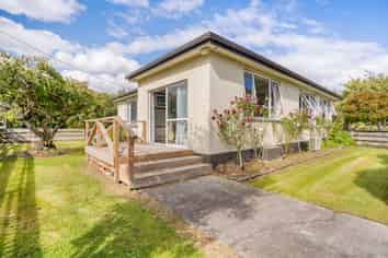 30 and 32 Level Street, Dipton