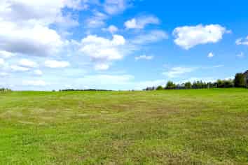 4 Hurihuri Road, Okura