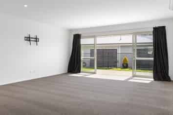 4 Bastille Court, Rangatira Park
