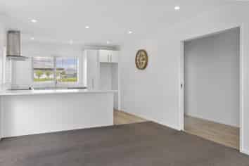 4 Bastille Court, Rangatira Park