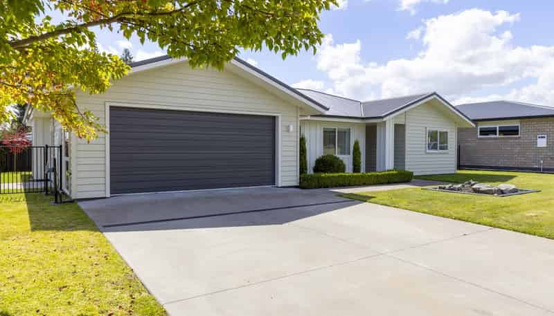 4 Bastille Court, Rangatira Park