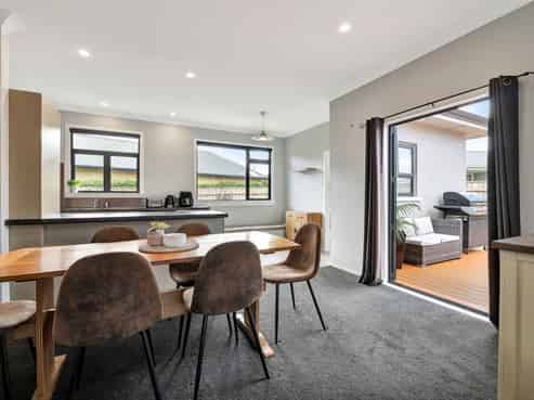 261 Coronation Avenue, Welbourn