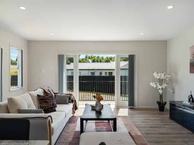 10 Lynn Place, Otara