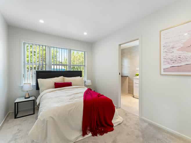 10 Lynn Place, Otara