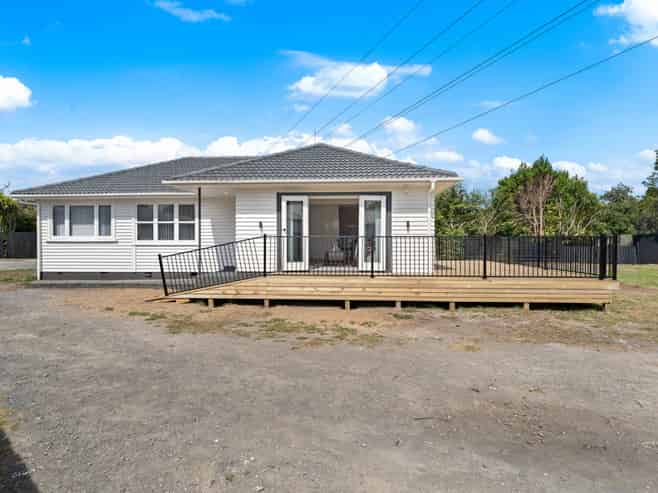 10 Lynn Place, Otara