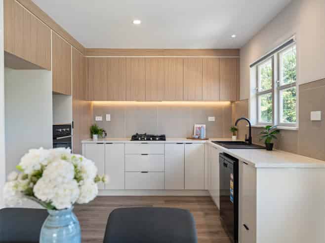 10 Lynn Place, Otara