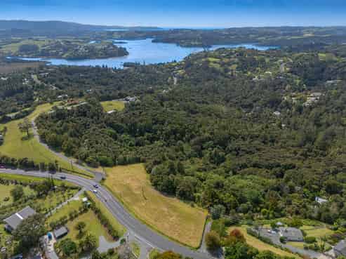 25 Mahurangi East Road, Sandspit