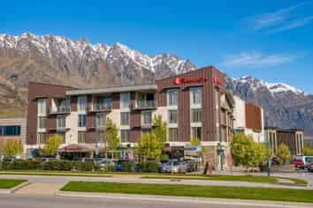 111/24 Hawthorne Drive, Frankton