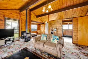 8 Ponderosa Place, Opunake