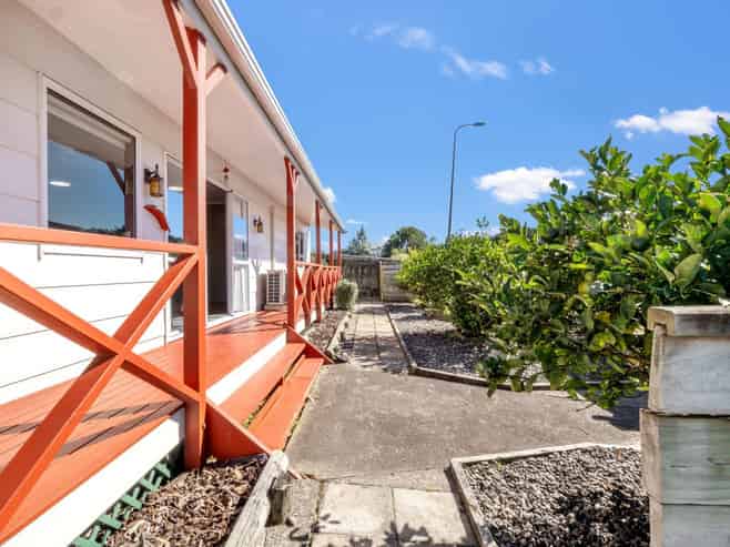 10 Taonui Street, Waitarere Beach