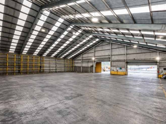 CBRE | Large-Scale Warehouse with Flexible Options