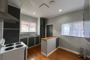 17 Roberts Street, Boulcott