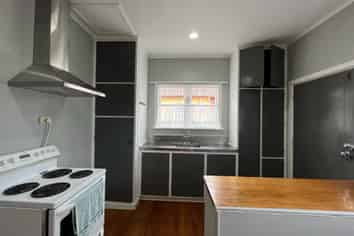 17 Roberts Street, Boulcott