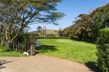 681B Wainui Road, Wainui