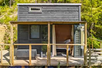 2B Lyon Street, Opua