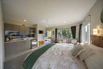 Blue Ridge Studios Bed & Breakfast