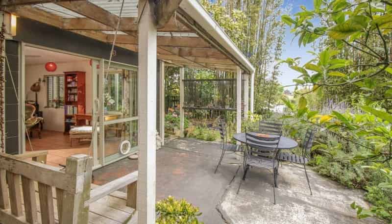 2/93 Woodglen Road, Glen Eden