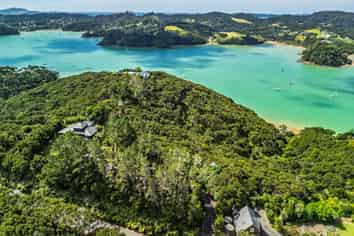  Kanuka Grove, Russell