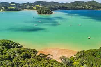  Kanuka Grove, Russell