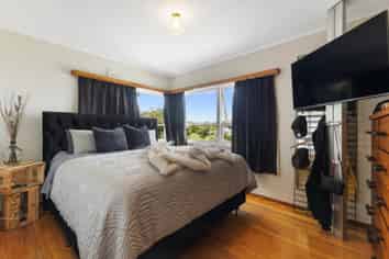 75 Frederick Street, Hillsborough