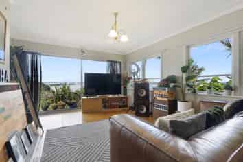 75 Frederick Street, Hillsborough
